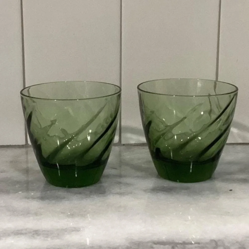 Libbey Avocado Green Swirl Lowball Tumblers, Set of 2, Vintage Glass‎ Drinkware